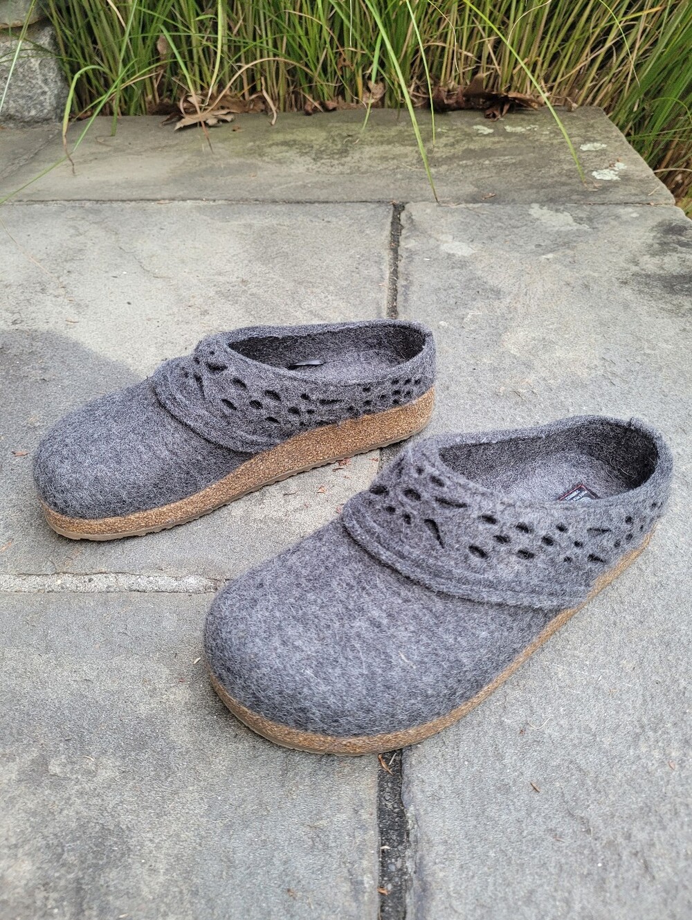 Haflinger Lacey Wool Clogs - Picture 2 of 11